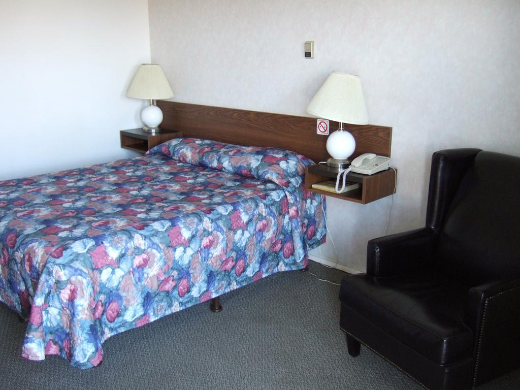 Wild Rose Inn Vegreville Zimmer foto